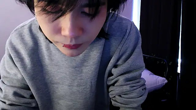 Snapshot of rennnuts chatting on 03-22-25, 12:57 rennnuts online show from 03-22-25, 12:57