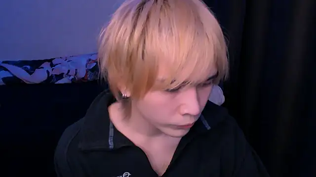 Snapshot of rennnuts chatting on 02-16-26, 04:36 rennnuts online show from 02-16-26, 04:36