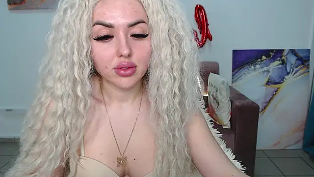 Snapshot of MissisCaty chatting on 03-03-25, 03:42 MissisCaty online show from 03-03-25, 03:42