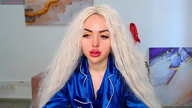 Snapshot of MissisCaty chatting on 03-22-25, 06:43 MissisCaty online show from 03-22-25, 06:43