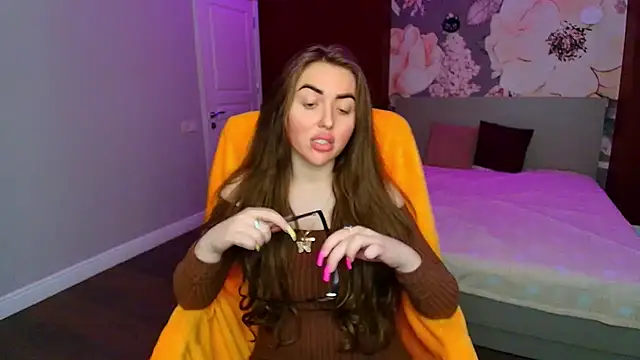 MissisCaty online show from 05-19-26, 01:56