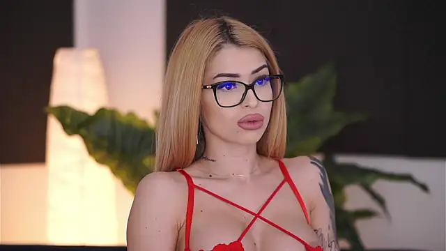 SkinnyBlondiie online show from 02-08-25, 10:07