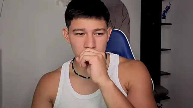 JamesCr  online show from 07-30-26, 12:37