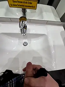 Oli0203xh online show from 03-18-26, 07:50