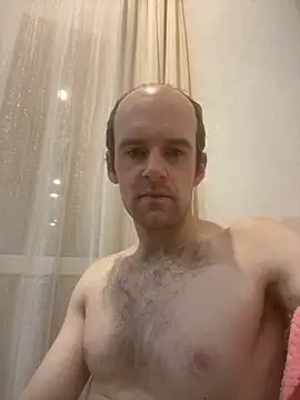 Snapshot of LynnAhNight chatting on 10-28-25, 02:59 LynnAhNight online show from 10-28-25, 02:59