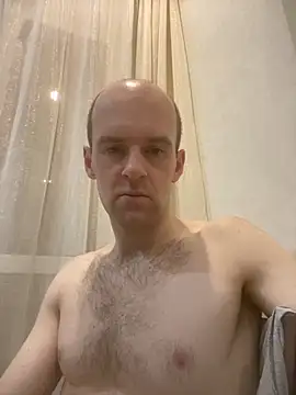 Snapshot of LynnAhNight chatting on 11-04-25, 03:05 LynnAhNight online show from 11-04-25, 03:05