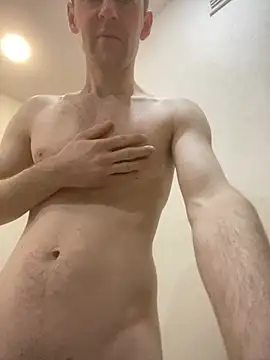 Snapshot of LynnAhNight chatting on 02-04-26, 03:23 LynnAhNight online show from 02-04-26, 03:23