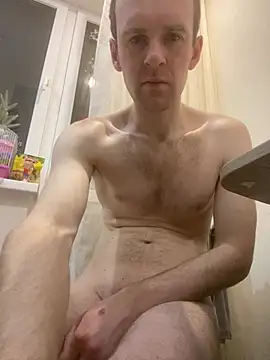 Snapshot of LynnAhNight chatting on 02-18-26, 03:35 LynnAhNight online show from 02-18-26, 03:35