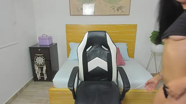 tiffanny doll  online show from 02-15-25, 03:17