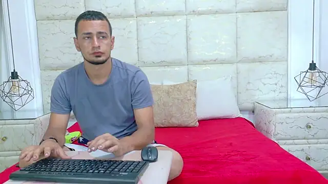 ThaliaANDNicholas online show from 03-04-25, 07:54