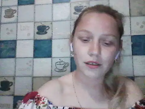 Snapshot of Anna_wey chatting on 05-08-26, 06:57 Anna wey online show from 05-08-26, 06:57