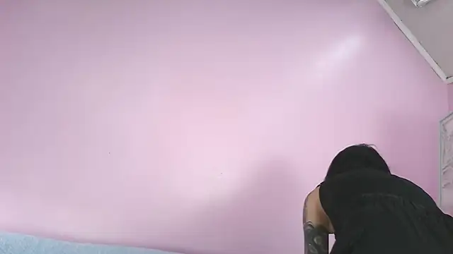 Snapshot of Hiyakasudere chatting on 11-11-25, 06:19 Hiyakasudere online show from 11-11-25, 06:19