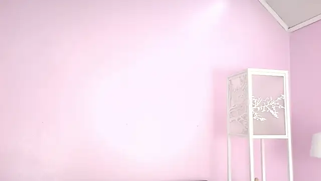 Snapshot of Hiyakasudere chatting on 11-15-25, 01:18 Hiyakasudere online show from 11-15-25, 01:18