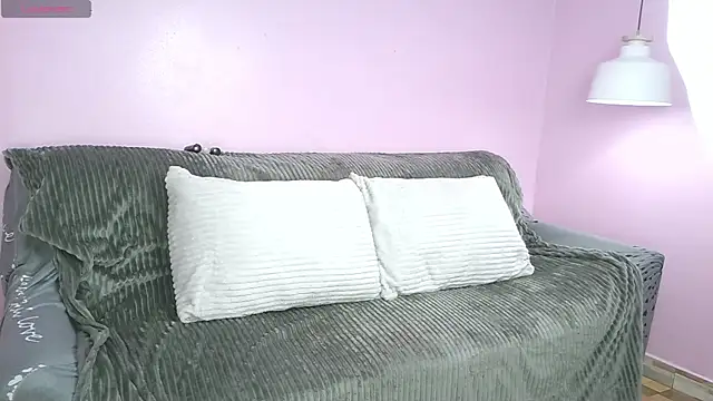 Snapshot of Hiyakasudere chatting on 12-05-25, 06:37 Hiyakasudere online show from 12-05-25, 06:37