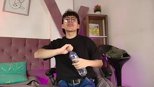 PepperTwink online show from 11-20-25, 05:12