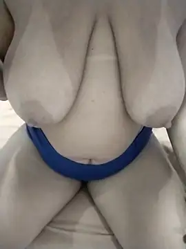 yannaluuxehot online show from 02-20-25, 03:56