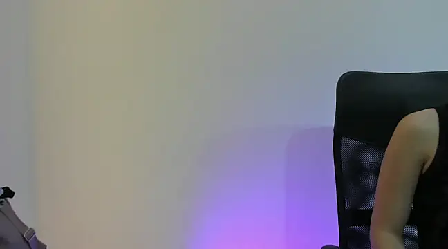 LilibetAndStrong online show from 03-21-25, 07:57