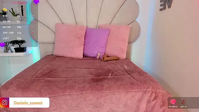 Danielaangelina online show from 04-07-26, 05:52