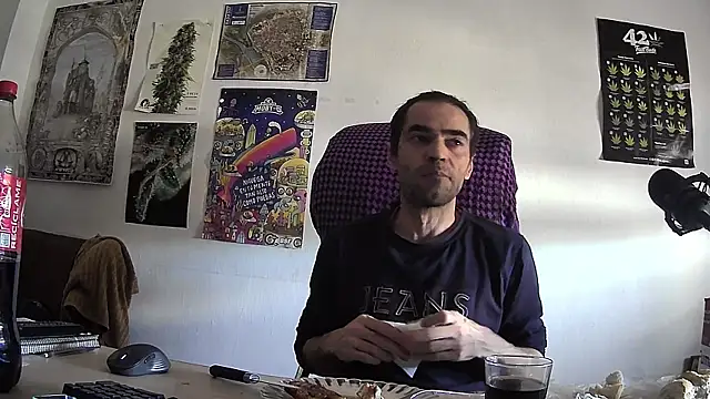 ReyDeBotones online show from 04-16-26, 03:02