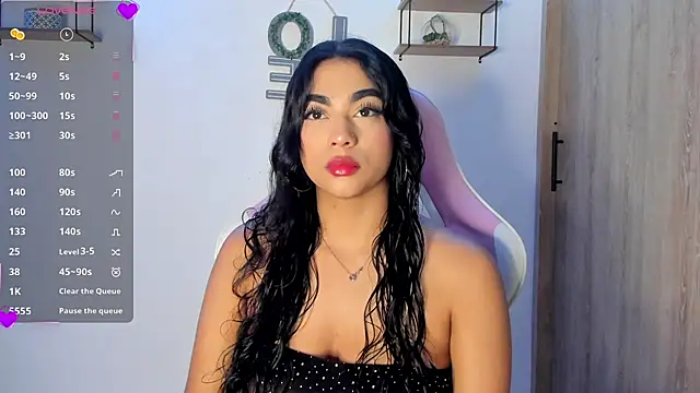 Bella ricci  online show from 10-07-25, 03:09