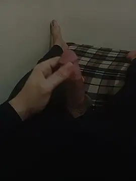 Snapshot of DeratedP chatting on 11-01-25, 08:27 DeratedP online show from 11-01-25, 08:27