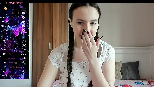 Snapshot of Cute__Nana chatting on 10-22-25, 06:02 Cute  Nana online show from 10-22-25, 06:02