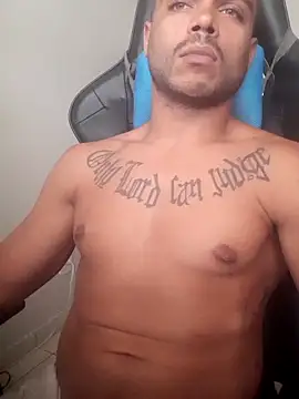 Snapshot of mcloveyiii chatting on 03-17-25, 02:01 mcloveyiii online show from 03-17-25, 02:01