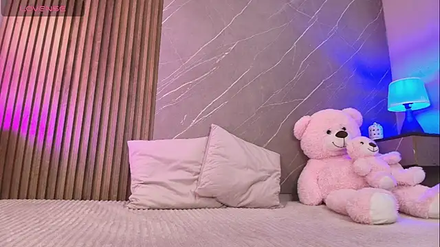 ariana jhonson1 online show from 01-13-26, 12:21