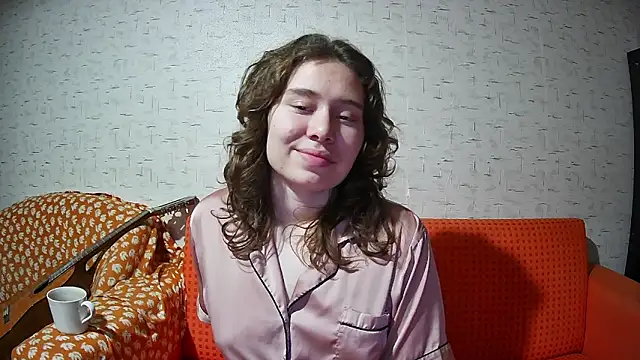 Snapshot of girliemilk chatting on 11-10-25, 10:09 girliemilk online show from 11-10-25, 10:09