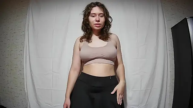 Snapshot of girliemilk chatting on 11-16-25, 10:26 girliemilk online show from 11-16-25, 10:26