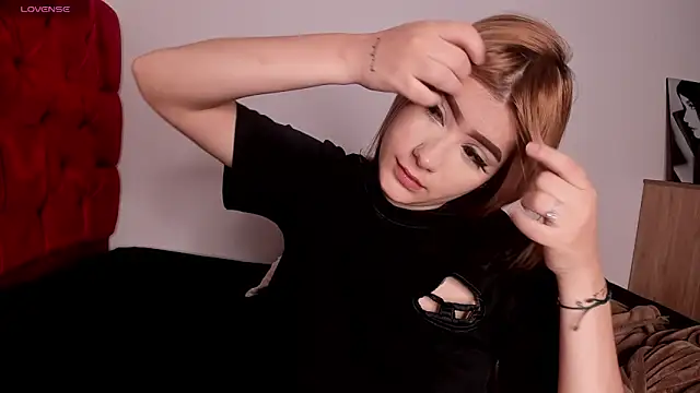 akirahattori online show from 03-26-26, 04:07