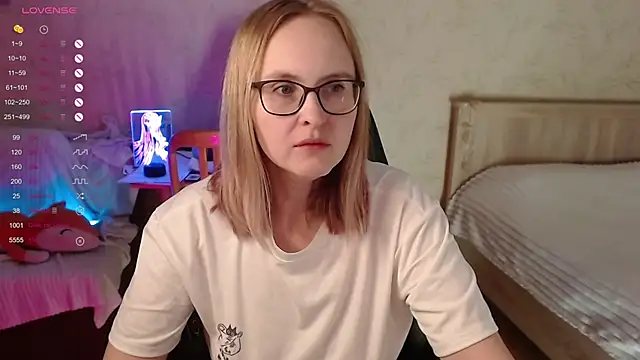 Agatha Mott online show from 11-10-25, 02:10