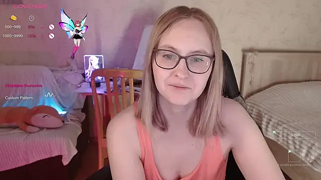 Agatha Mott online show from 11-16-25, 02:17