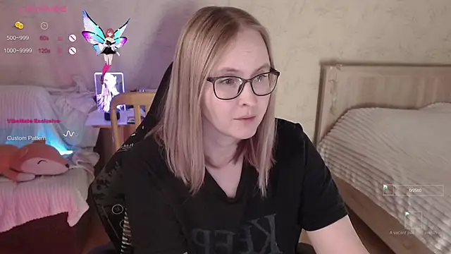 Agatha Mott online show from 11-21-25, 02:10