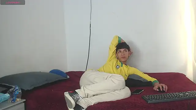 Snapshot of the_murderer chatting on 03-18-25, 05:20 the murderer online show from 03-18-25, 05:20