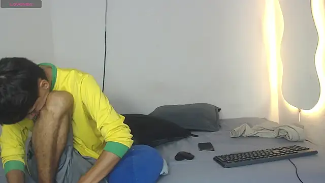 Snapshot of the_murderer chatting on 03-18-25, 08:25 the murderer online show from 03-18-25, 08:25