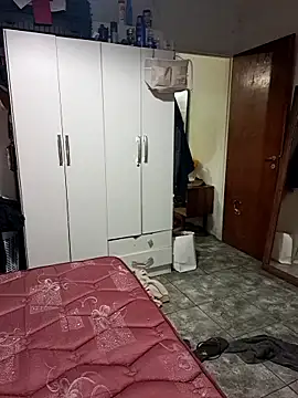 Snapshot of liamlara chatting on 11-06-25, 02:23 liamlara online show from 11-06-25, 02:23