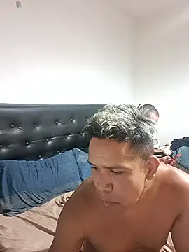 liamlara online show from 01-12-26, 03:01