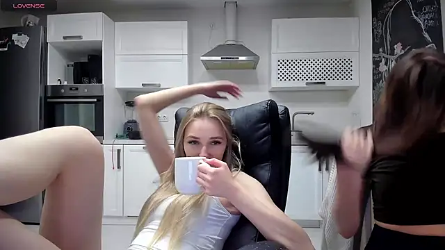 lisenok online show from 06-11-26, 12:32