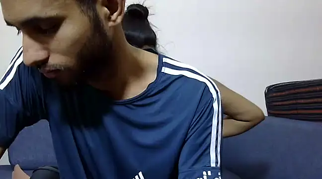 Snapshot of Queen_Couple chatting on 03-09-25, 06:28 Queen Couple online show from 03-09-25, 06:28