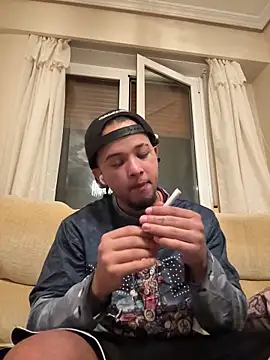 Snapshot of yeiyei_oficial chatting on 10-13-25, 09:59 yeiyei oficial online show from 10-13-25, 09:59