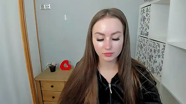 Snapshot of DonnaCam chatting on 09-20-25, 05:30 DonnaCam online show from 09-20-25, 05:30
