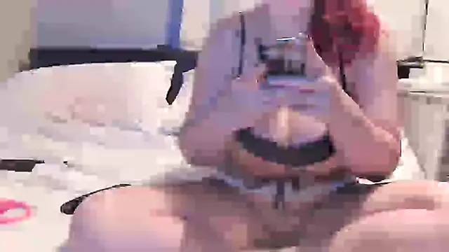 Snapshot of BigTitsTillyX chatting on 03-22-25, 09:31 BigTitsTillyX online show from 03-22-25, 09:31