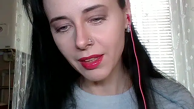 LuminousLady online show from 10-28-25, 08:18