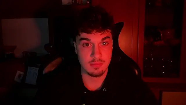 NaplesGuy04 online show from 02-16-25, 10:32