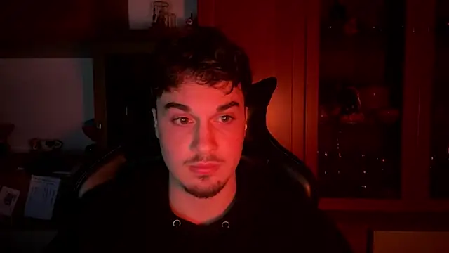 NaplesGuy04 online show from 02-18-25, 10:58