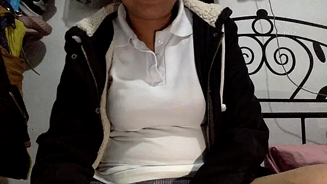 sharonlopez9611 online show from 03-31-26, 03:41