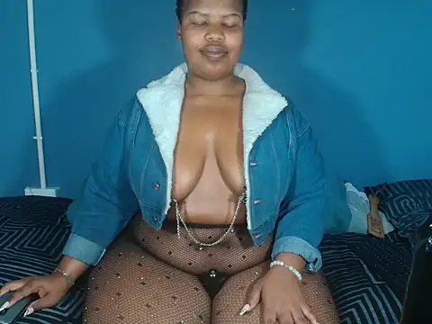 Cuddle Bear online show from 09-09-25, 03:55