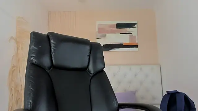 ISAAC CRYSTON online show from 01-13-26, 08:14