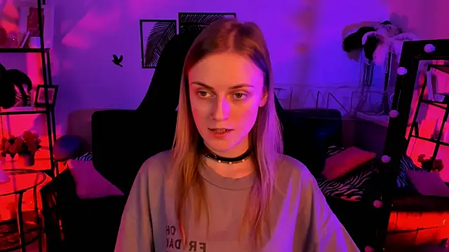 KiraMontoya online show from 02-18-25, 09:20